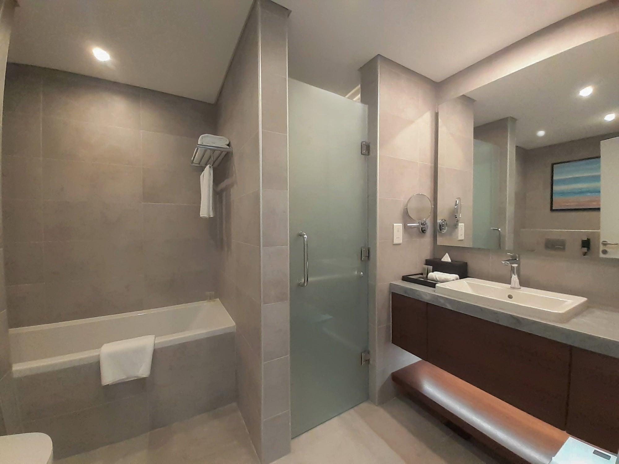 多哈萨默塞特西湾公寓式酒店 外观 照片 Bathroom