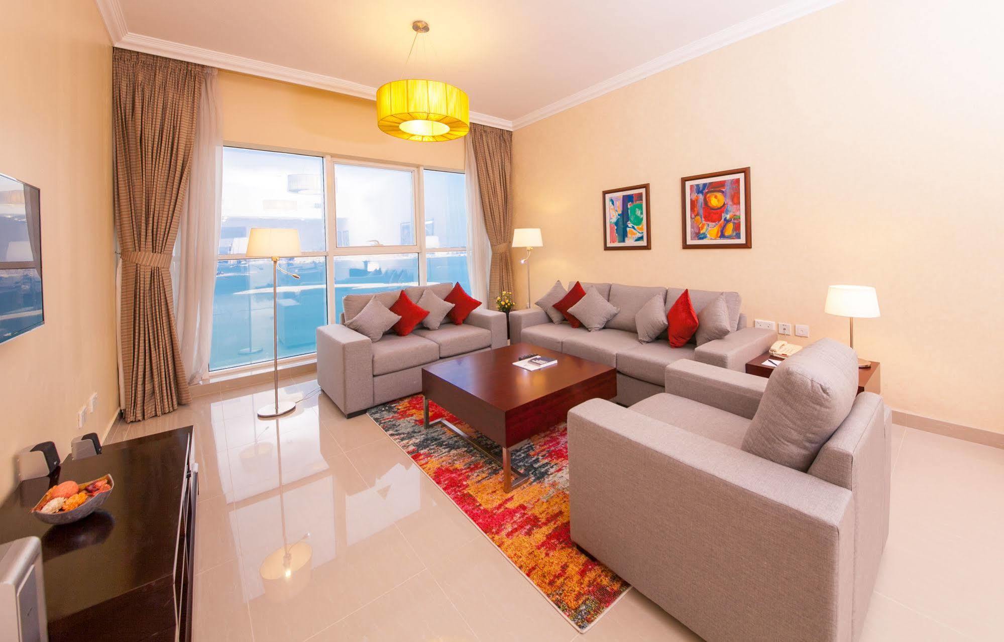 多哈萨默塞特西湾公寓式酒店 外观 照片 Living room